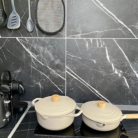 ミラノModerno Ed Elegante Loft Con Balconeアパートメント エクステリア 写真