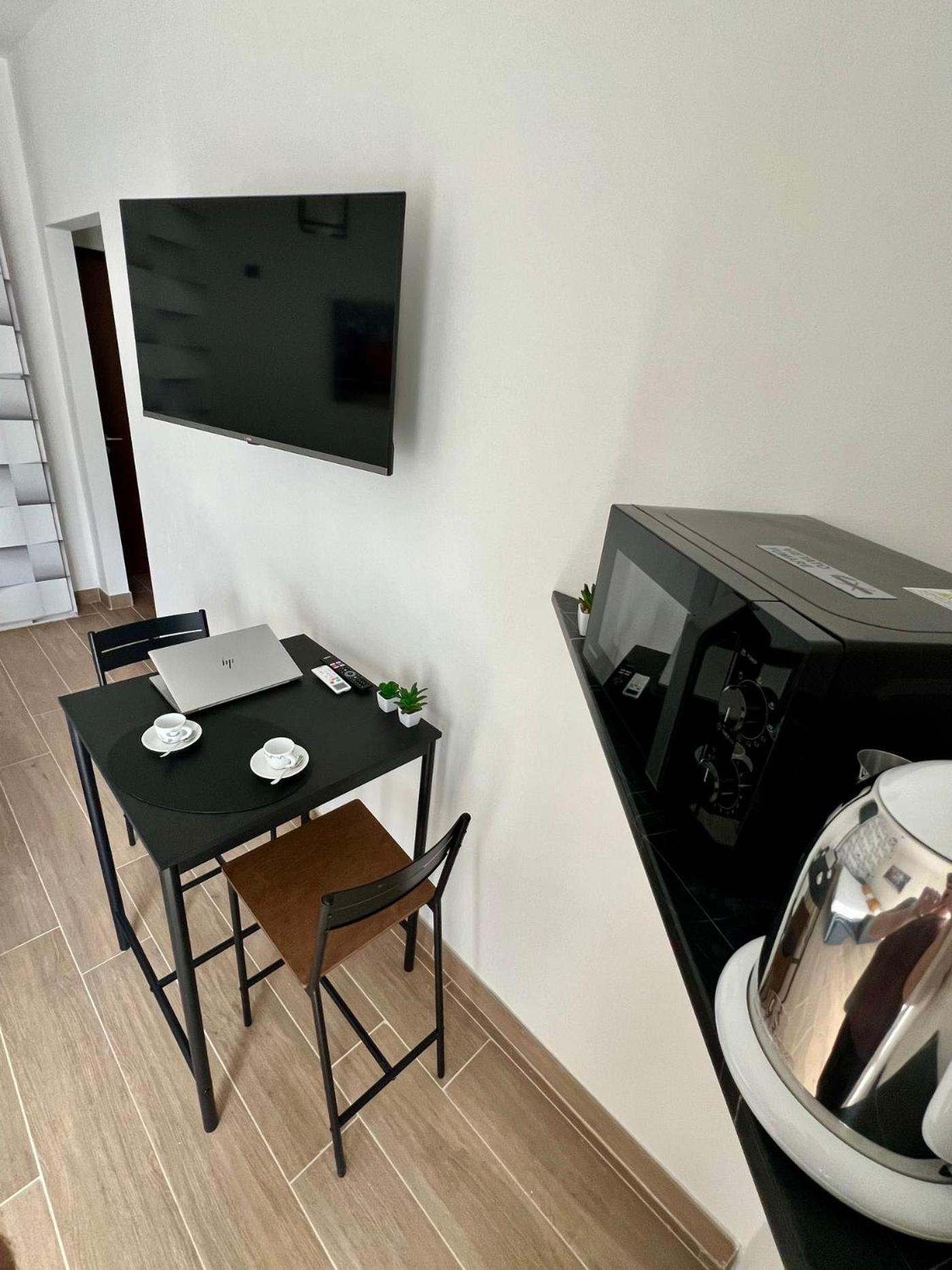 ミラノModerno Ed Elegante Loft Con Balconeアパートメント エクステリア 写真
