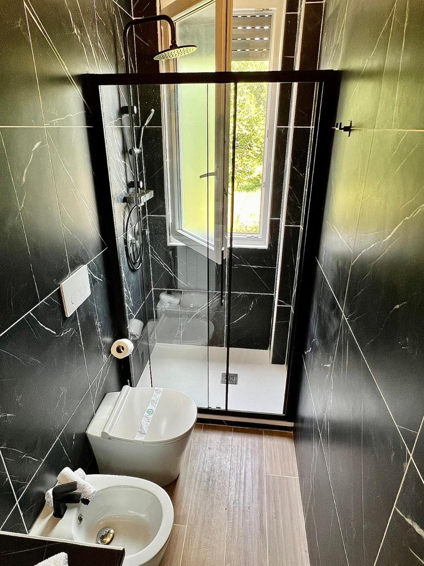 ミラノModerno Ed Elegante Loft Con Balconeアパートメント エクステリア 写真