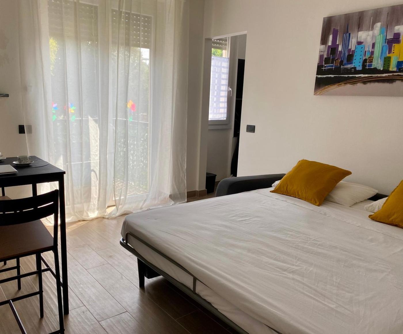 ミラノModerno Ed Elegante Loft Con Balconeアパートメント エクステリア 写真
